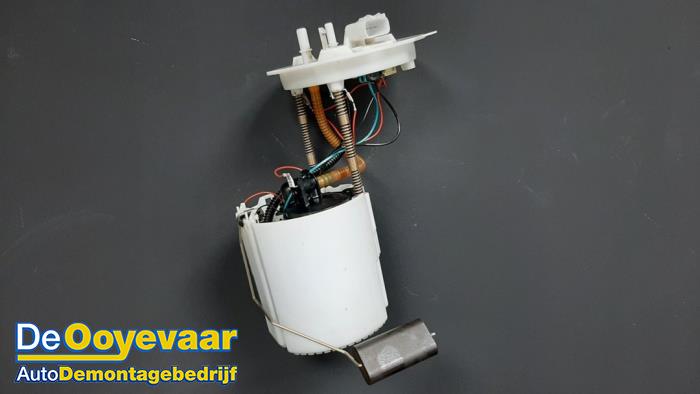Używane Pompa benzynowa Opel Astra J (PC6/PD6/PE6/PF6) 1.4 Turbo 16V Cena € 29,99 Procedura marży oferowane przez Autodemontagebedrijf De Ooyevaar