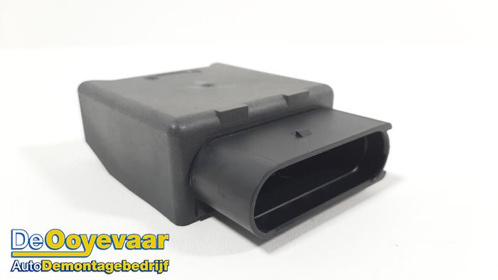 Usagé Module pompe carburant Volkswagen Polo VI (AW1) 1.0 TSI 12V Prix € 9,99 Règlement à la marge proposé par Autodemontagebedrijf De Ooyevaar