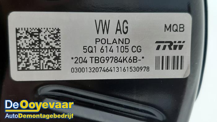 Bremskraftverstärker van een Volkswagen Passat (3G2) 2.0 TDI 16V 150 2016