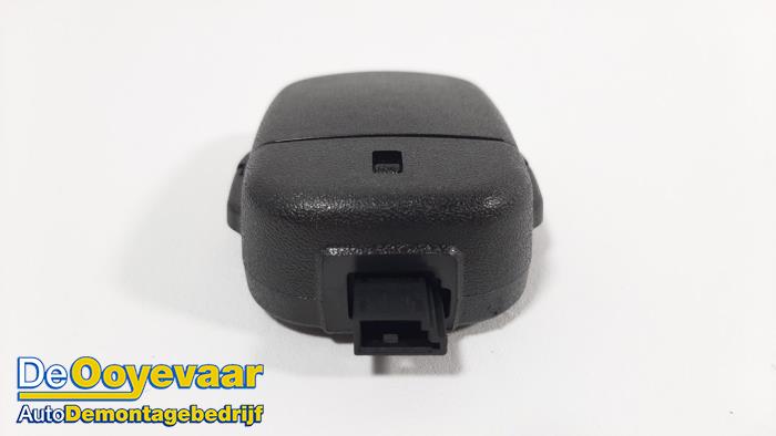 Begagnade Regnsensor Opel Astra J (PC6/PD6/PE6/PF6) 1.6 16V Ecotec Pris € 9,99 Marginaltabell erbjuds av Autodemontagebedrijf De Ooyevaar