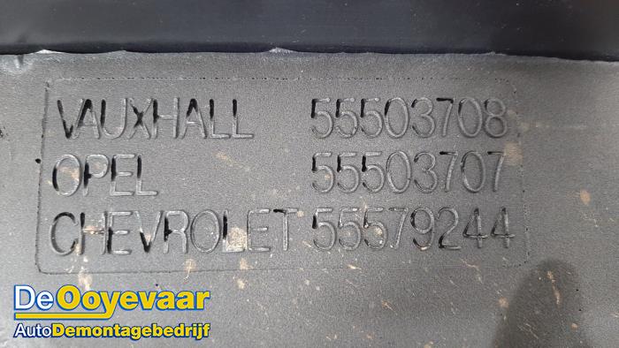 Engine cover from a Opel Zafira Tourer (P12) 1.6 CDTI 16V 136 2019