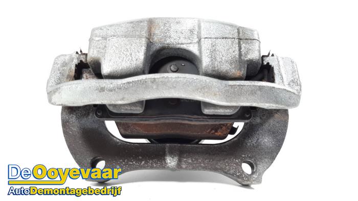 Usagé Etrier de frein avant gauche Opel Zafira Tourer (P12) 1.6 CDTI 16V 136 Prix € 19,99 Règlement à la marge proposé par Autodemontagebedrijf De Ooyevaar