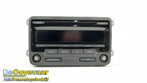 Usagé Radio/Lecteur CD Volkswagen Polo V (6R) 1.2 TDI 12V BlueMotion Prix € 29,99 Règlement à la marge proposé par Autodemontagebedrijf De Ooyevaar