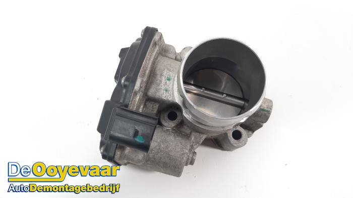 Gebrauchte Drosselklappengehäuse Ford Ka+ 1.2 Ti-VCT Preis € 29,99 Margenregelung angeboten von Autodemontagebedrijf De Ooyevaar
