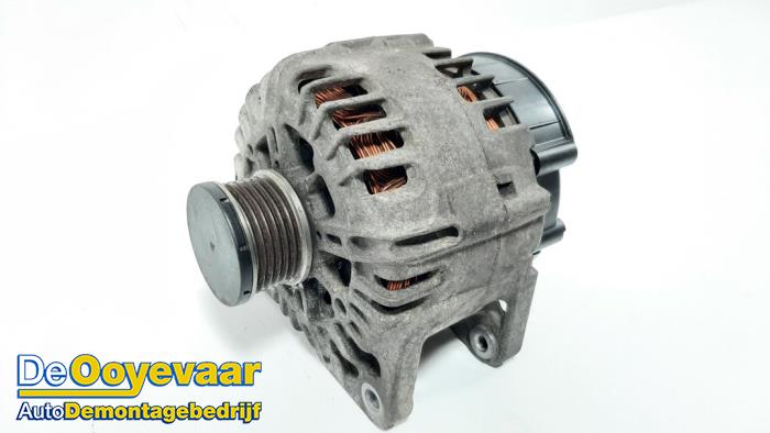 Gebrauchte Dynamo Renault Megane III Grandtour (KZ) 2.0 16V CVT Preis € 39,99 Margenregelung angeboten von Autodemontagebedrijf De Ooyevaar