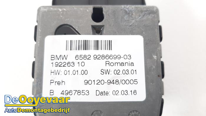 Interruptor MMI de un BMW 5 serie Touring (F11) 518d 16V 2016