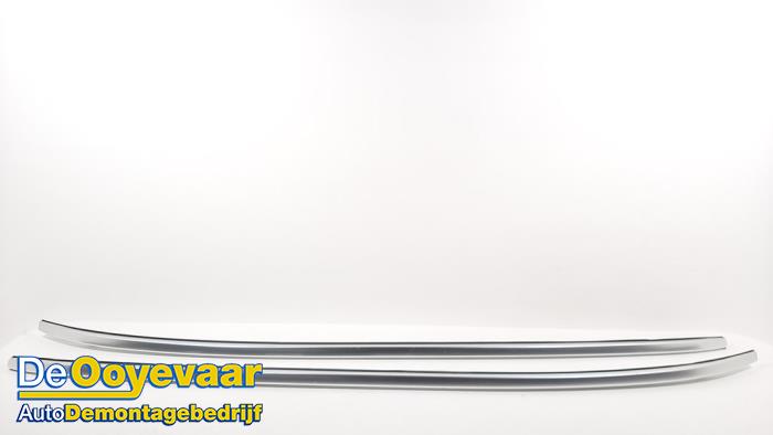 Mercedes W204 Roof rack kits stock | ProxyParts.com