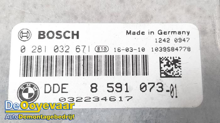 Zündschloss + Steuergerät van een BMW 5 serie Touring (F11) 518d 16V 2016