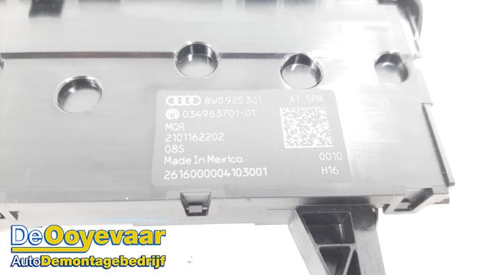 Interruptor ESP de un Audi A4 Avant (B9) 2.0 TDI Ultra 16V 2016