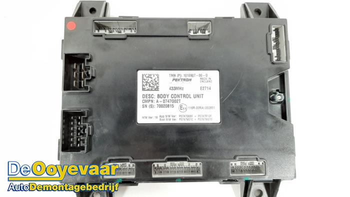 Body control computer Tesla Model S 85 - 101090700D L1S