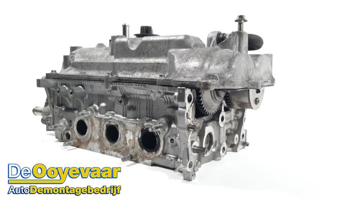 Cylinder head from a Nissan Note (E12) 1.2 68 2017