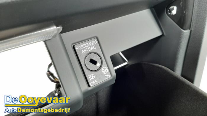 Guantera de un Audi A4 Avant (B9) 2.0 40 TDI 16V 2017