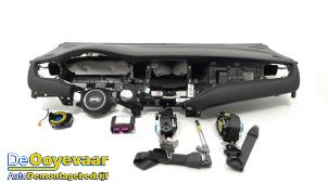 Used Airbag set + module Kia Carens IV (RP) 1.6 GDI 16V Price € 300,00 Margin scheme offered by Autodemontagebedrijf De Ooyevaar