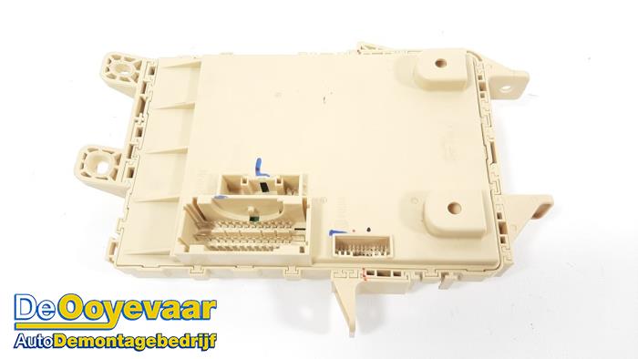 Fuse box from a Kia Carens IV (RP) 1.6 GDI 16V 2014