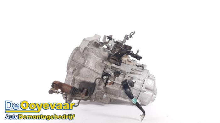 Gearbox from a Kia Carens IV (RP) 1.6 GDI 16V 2014