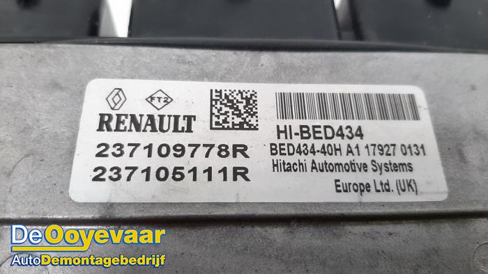 Zündschloss + Steuergerät van een Renault Megane IV (RFBB) 1.6 GT Energy TCe 205 EDC 2017