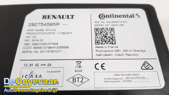Regeleinheit Multi Media van een Renault Megane IV (RFBB) 1.6 GT Energy TCe 205 EDC 2017