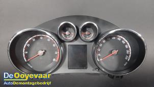 Usagé Instrument de bord Opel Meriva 1.4 Turbo 16V ecoFLEX Prix € 74,99 Règlement à la marge proposé par Autodemontagebedrijf De Ooyevaar