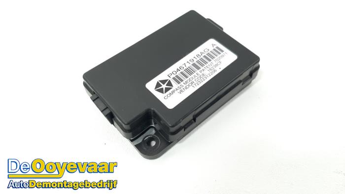 Navigation module (miscellaneous) from a Chrysler Voyager/Grand Voyager (RT)  2014