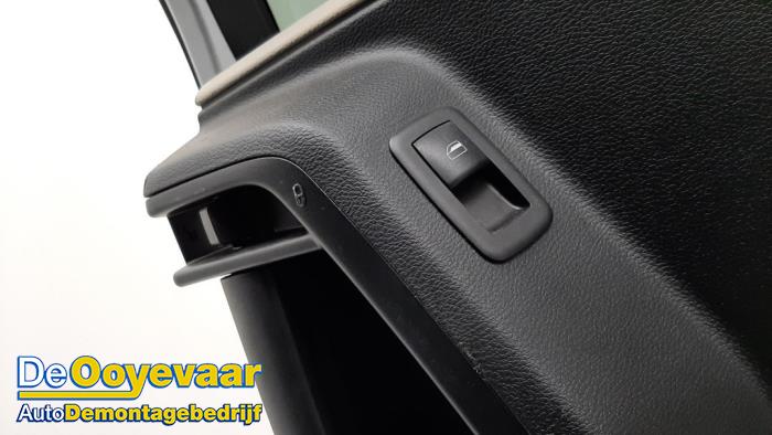 Porte latérale droite d'un Chrysler Voyager/Grand Voyager (RT)  2014
