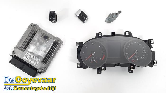 Used Ignition lock + computer Volkswagen Passat Variant (3G5) 1.6 TDI 16V Price € 199,99 Margin scheme offered by Autodemontagebedrijf De Ooyevaar