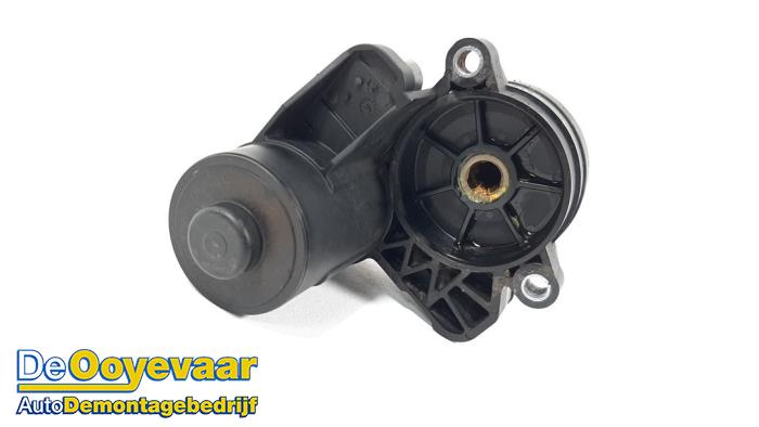Gebrauchte Handbremse Motor Volkswagen Passat Variant (3G5) 1.6 TDI 16V Preis € 39,99 Margenregelung angeboten von Autodemontagebedrijf De Ooyevaar