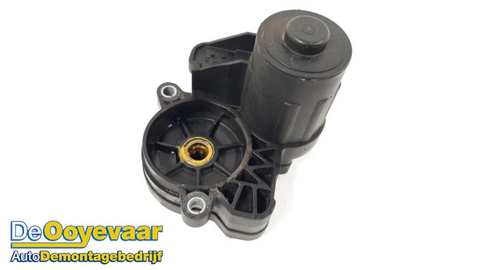 Gebrauchte Handbremse Motor Volkswagen Passat Variant (3G5) 1.6 TDI 16V Preis € 39,99 Margenregelung angeboten von Autodemontagebedrijf De Ooyevaar