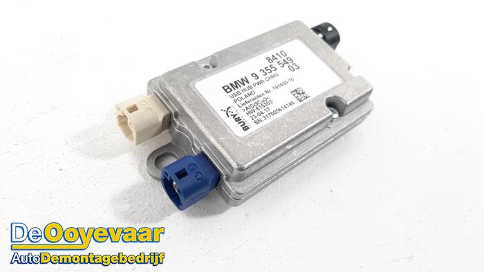 Usados Módulo USB BMW 4 serie (F32) M4 3.0 24V Turbo Competition Package Precio € 19,99 Norma de margen ofrecido por Autodemontagebedrijf De Ooyevaar