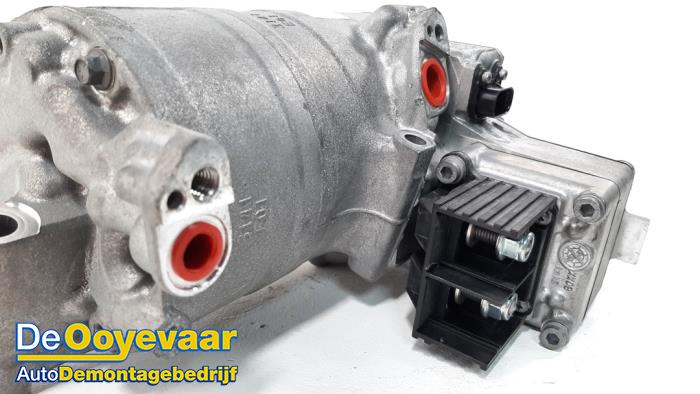 Air conditioning pump from a Mercedes-Benz GLE (V167) 450 EQ Boost 3.0 24V 4-Matic 2019