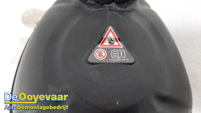 Expansion vessel from a Mercedes-Benz E (W213) E-200d 2.0 Turbo 16V 2019