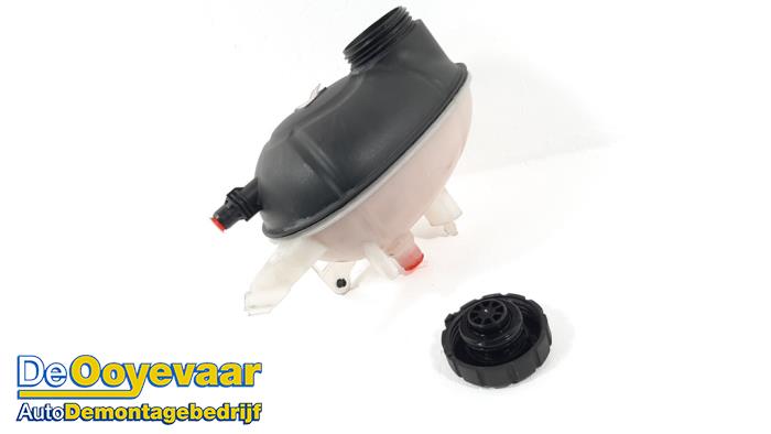 Expansion vessel from a Mercedes-Benz E (W213) E-200d 2.0 Turbo 16V 2019