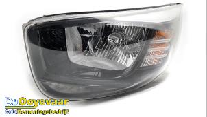 Used Headlight, left Kia Picanto (JA) 1.0 12V Price € 99,99 Margin scheme offered by Autodemontagebedrijf De Ooyevaar