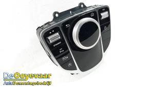 Used I-Drive knob Mercedes E (W213) E-200d 2.0 Turbo 16V Price € 189,99 Margin scheme offered by Autodemontagebedrijf De Ooyevaar