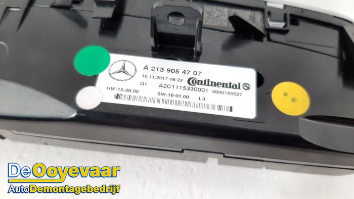 Heater control panel from a Mercedes-Benz E (W213) E-200d 2.0 Turbo 16V 2019