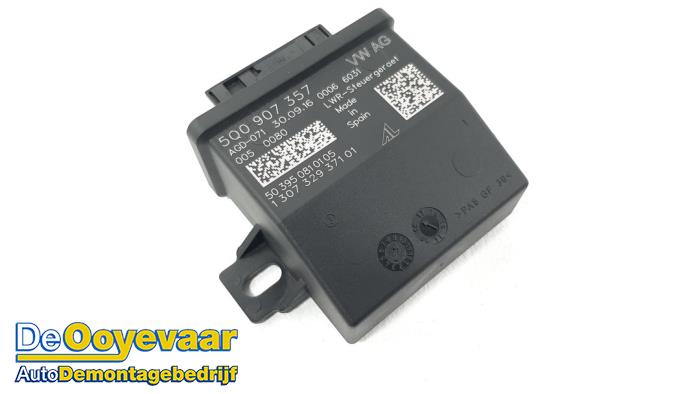Computer lighting module from a Seat Leon (5FB) 1.4 TSI ACT 16V 2016
