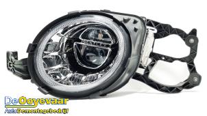 Używane Reflektor lewy Bentley Bentayga 4.0 TDI V8 32V Cena € 1.499,99 Procedura marży oferowane przez Autodemontagebedrijf De Ooyevaar