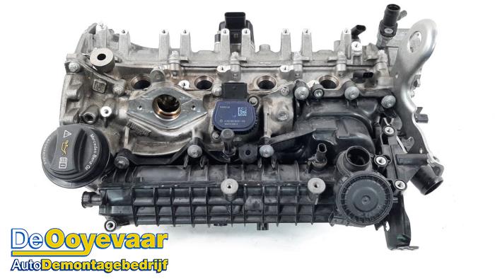 Cylinder head from a Mercedes-Benz CLA (118.3) 1.3 CLA-180 Turbo 16V 2020