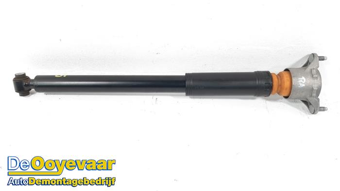 Rear shock absorber, right from a Mercedes-Benz CLA Shooting Brake (117.9) 2.2 CLA-200 CDI 16V 2018