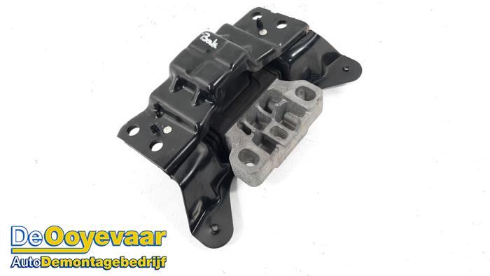 Gearbox mount from a Seat Leon (5FB) 1.4 TSI ACT 16V 2016