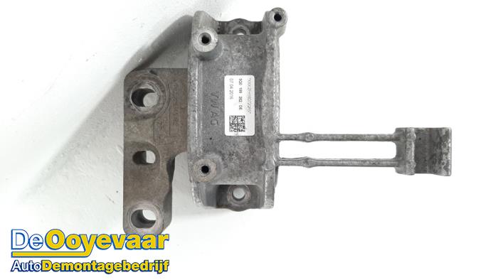 Usagé Support moteur Volkswagen Golf VII (AUA) 1.6 TDI BlueMotion 16V Prix € 9,99 Règlement à la marge proposé par Autodemontagebedrijf De Ooyevaar