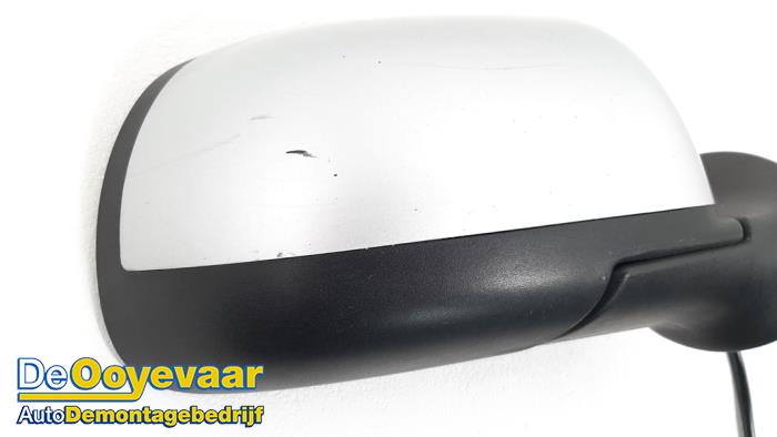 Wing mirror, right from a Dacia Duster (HS) 1.6 16V 2010