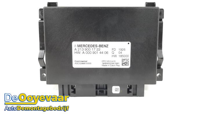 Used Automatic gearbox computer Mercedes C (W205) C-180 1.5 EQ Boost Price € 39,99 Margin scheme offered by Autodemontagebedrijf De Ooyevaar