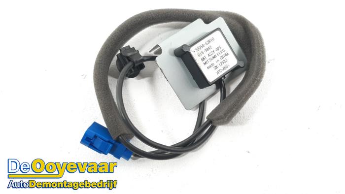 Używane Antena GPS Suzuki Ignis (MF) 1.2 Dual Jet 16V Cena € 19,99 Procedura marży oferowane przez Autodemontagebedrijf De Ooyevaar