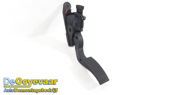 Gaspedalposition Sensor van een Hyundai i20 (GBB) 1.0 T-GDI 100 12V 2017