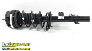 Used Rear shock absorber rod, left Landrover Range Rover Evoque (LVJ/LVS) 2.0 D 150 16V 5-drs. Price € 84,99 Margin scheme offered by Autodemontagebedrijf De Ooyevaar