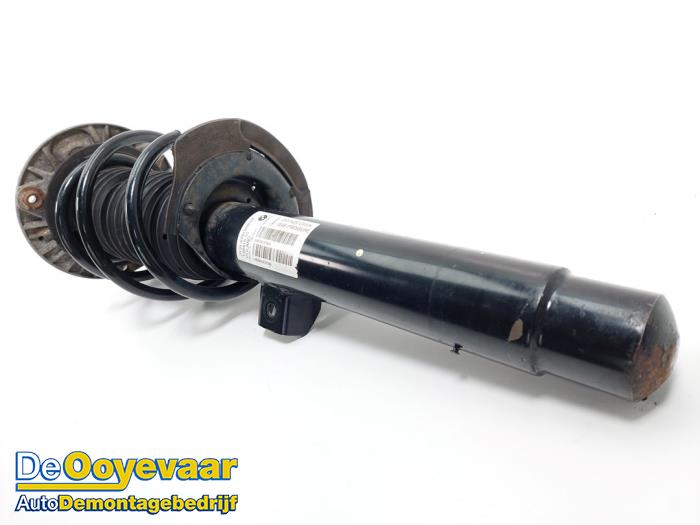 Front shock absorber rod, right from a BMW 3 serie (F30) 320i 1.6 16V EfficientDynamicsEdition 2014