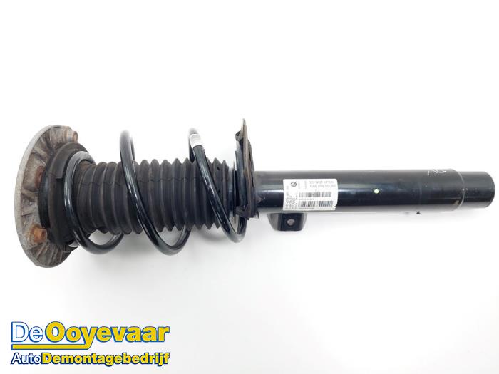 Front shock absorber rod, right from a BMW 3 serie (F30) 320i 1.6 16V EfficientDynamicsEdition 2014