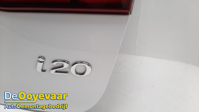 Tailgate from a Hyundai i20 (GBB) 1.0 T-GDI 100 12V 2017