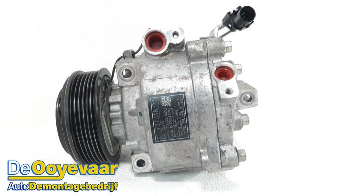 Air conditioning pump from a Mitsubishi Eclipse Cross (GK/GL) 1.5 Turbo 16V 2WD 2019