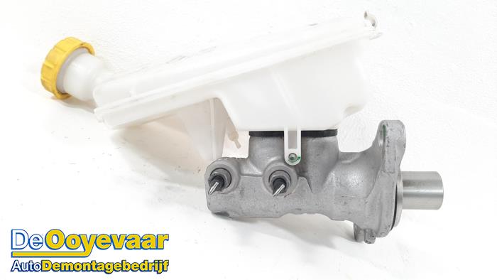 Gebrauchte Hauptbremszylinder Opel Crossland (X) 1.2 Turbo 12V Preis € 19,99 Margenregelung angeboten von Autodemontagebedrijf De Ooyevaar